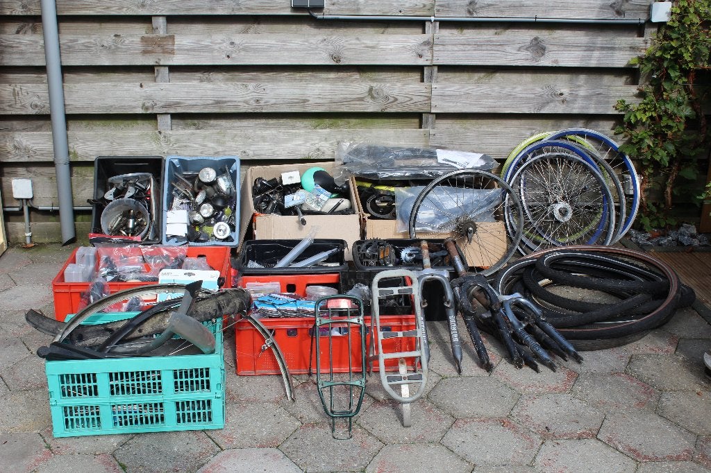 Grote partij diverse NIEUWE (en gebruikte) fiets onderdelen, Ophalen, Overige materialen, Overige typen, Zo goed als nieuw