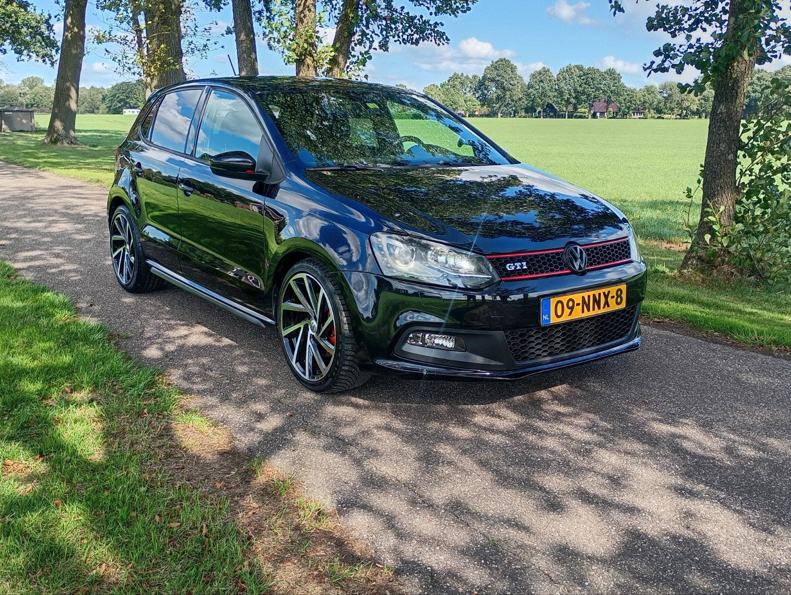 Polo GTI 1.4 DSG Climatronic  xenon Stoel verwarming 5 deurs, Auto's, Stof, 1169 kg, Zwart, 4 cilinders