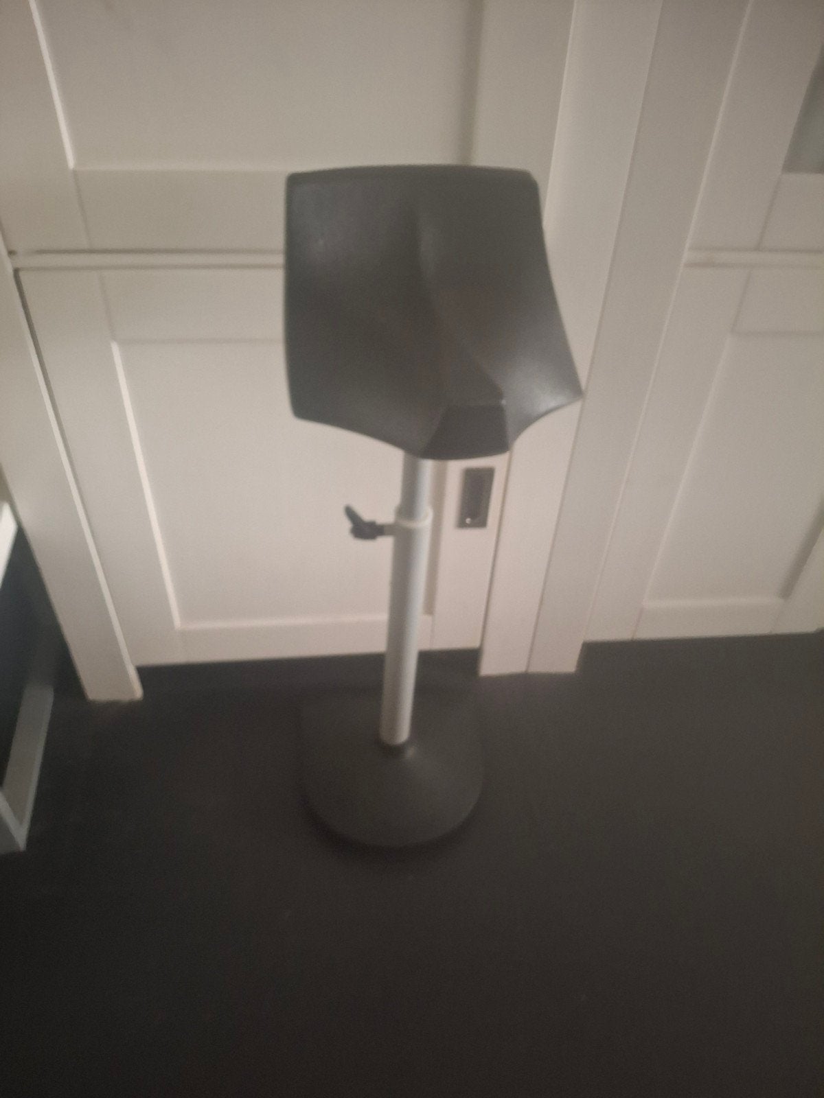 Ergonomische Zit-Sta Kruk Muvman - Zware Kwaliteit, Ophalen of Verzenden, In hoogte verstelbaar, Gebruikt, Overige materialen