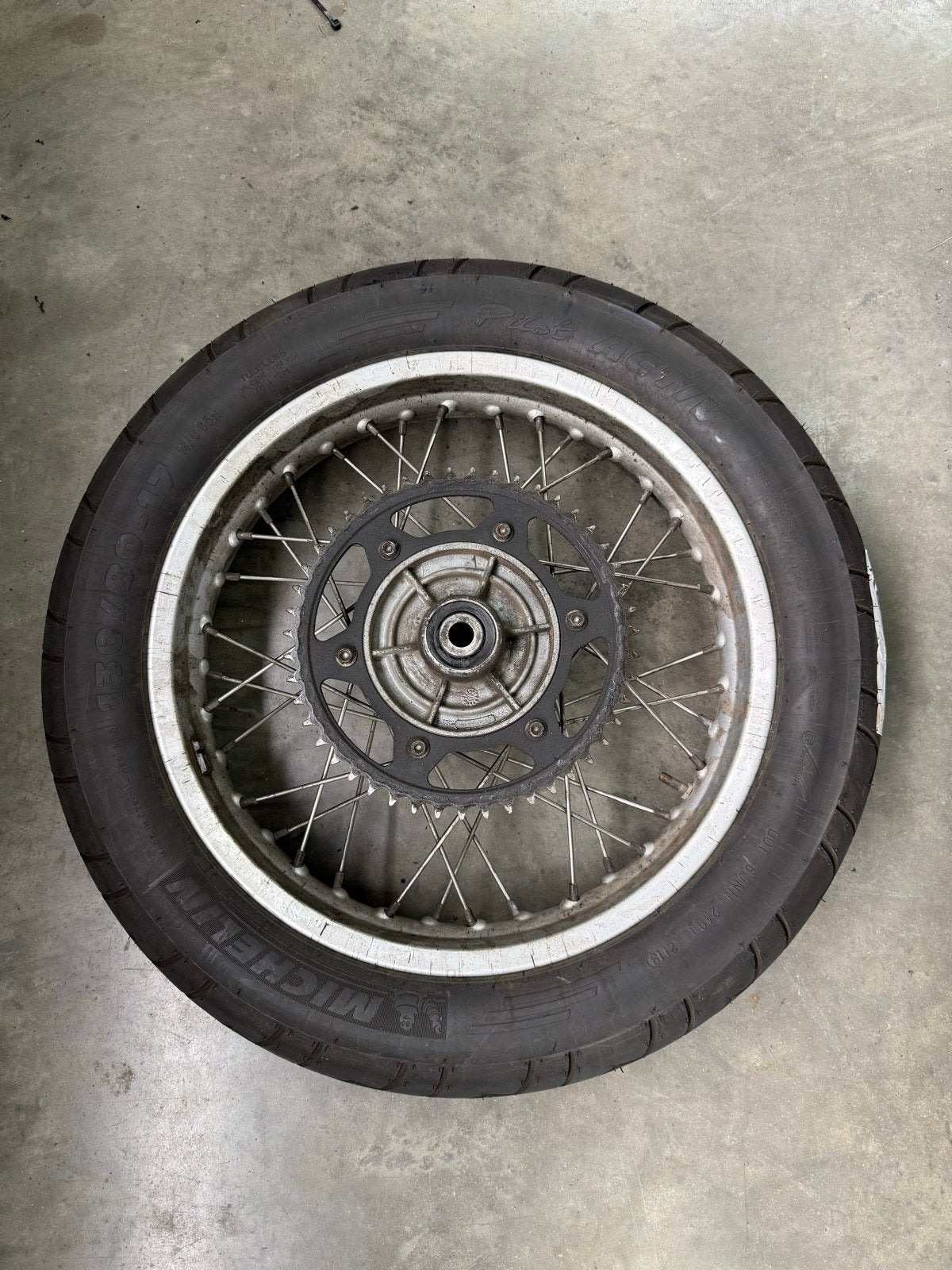 BMW F650 achtervelg met NIEUWE band, Motoren, Ophalen of Verzenden, Gebruikt
