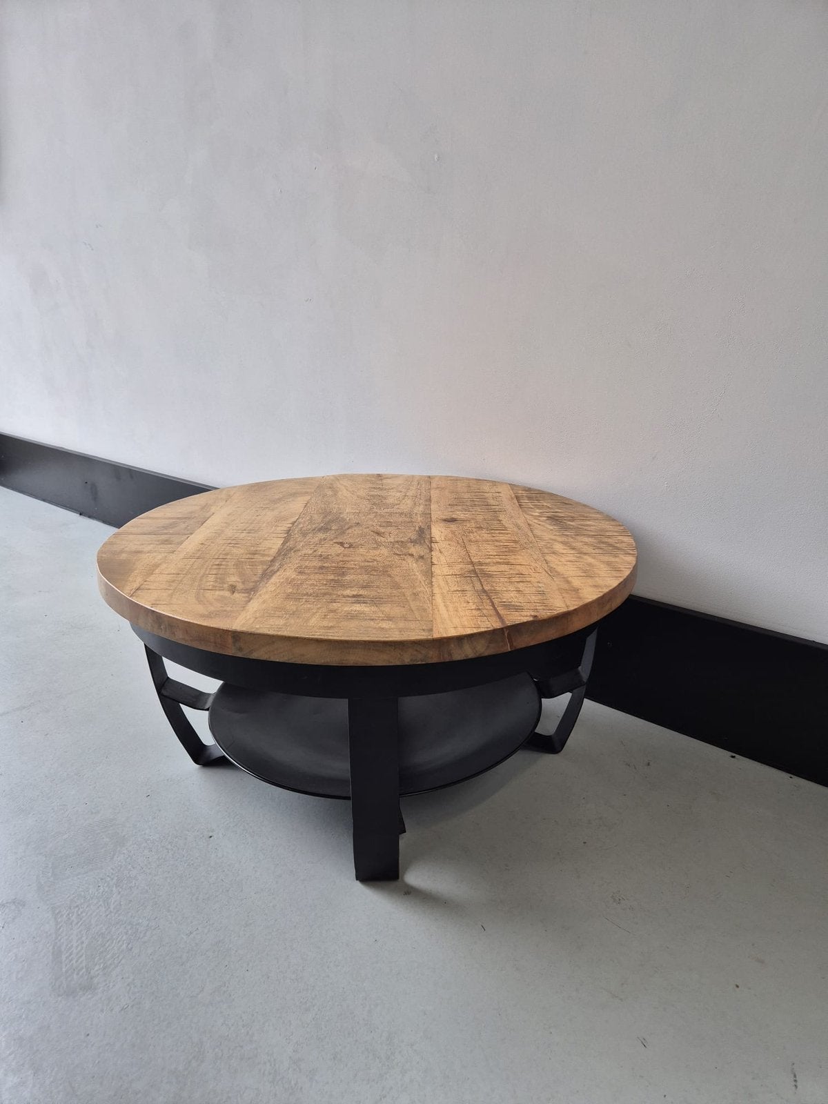 Ronde salontafel mangohout met zwart onderstel – Ø 70 cm, Ophalen, Zo goed als nieuw, Rond, 50 tot 100 cm