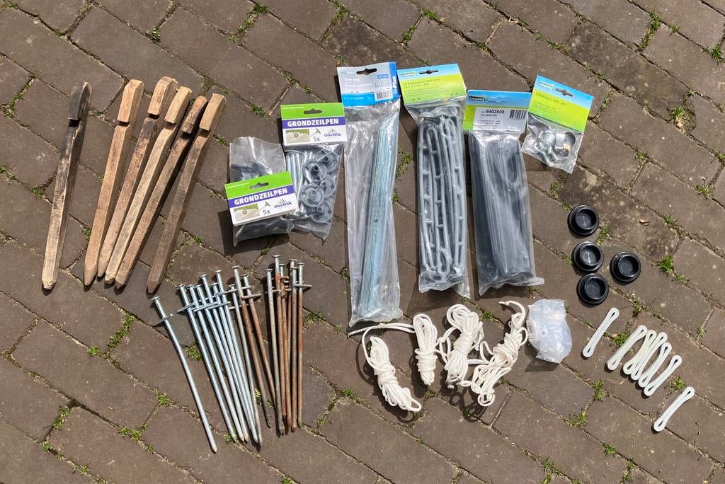 Haringen, grondzeilpen, stelringen, scheerlijn, tentstokdop, Ophalen of Verzenden, Zo goed als nieuw