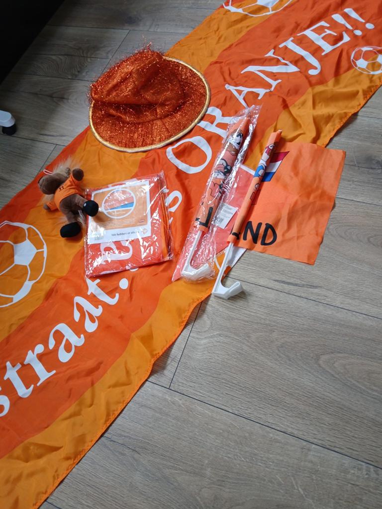 Te koop div oranje artikelen, Hobby en Vrije tijd, Feestartikelen, Ophalen, Nieuw