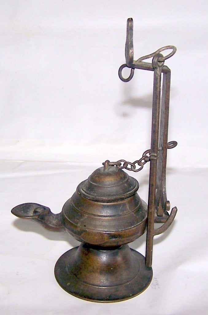 Antieke olielamp (Snotneus) van koper. Izgs., Antiek en Kunst, Ophalen of Verzenden, Koper