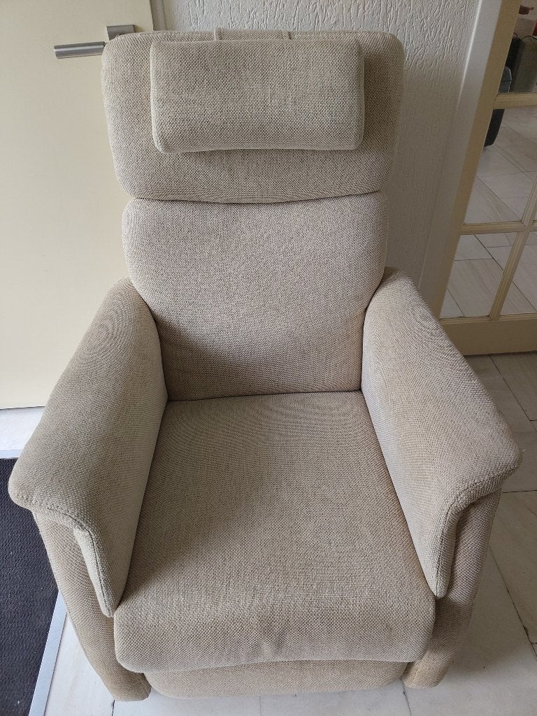 Recliner/ relaxfauteuil met opstaan en ligstand, Ophalen, Gebruikt, Neutraal, 75 tot 100 cm
