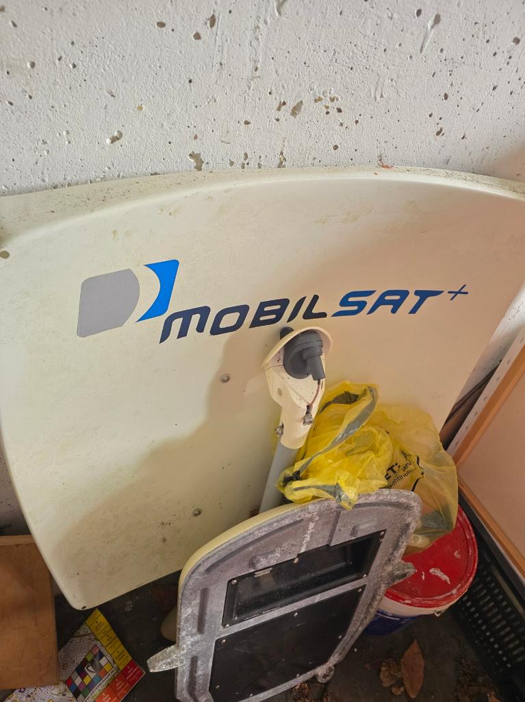 schotel antenne camper, Ophalen, Gebruikt