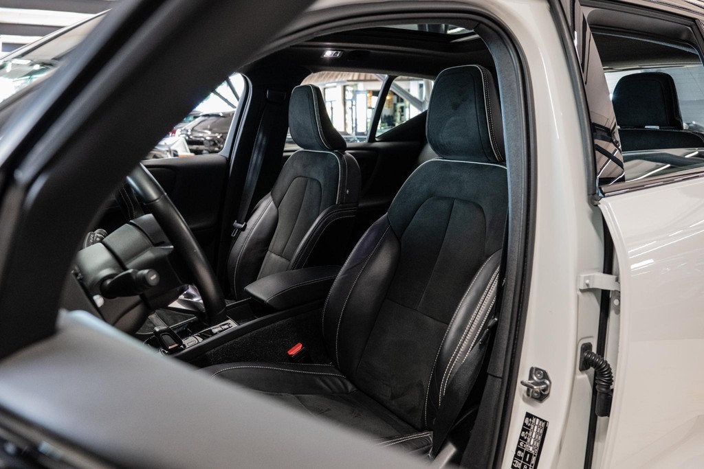 Volvo XC40 1.5 T4 Recharge R-Design Expression Pano | Stuur-, Stof, Euro 6, 1712 kg, Automatische klimaatregeling