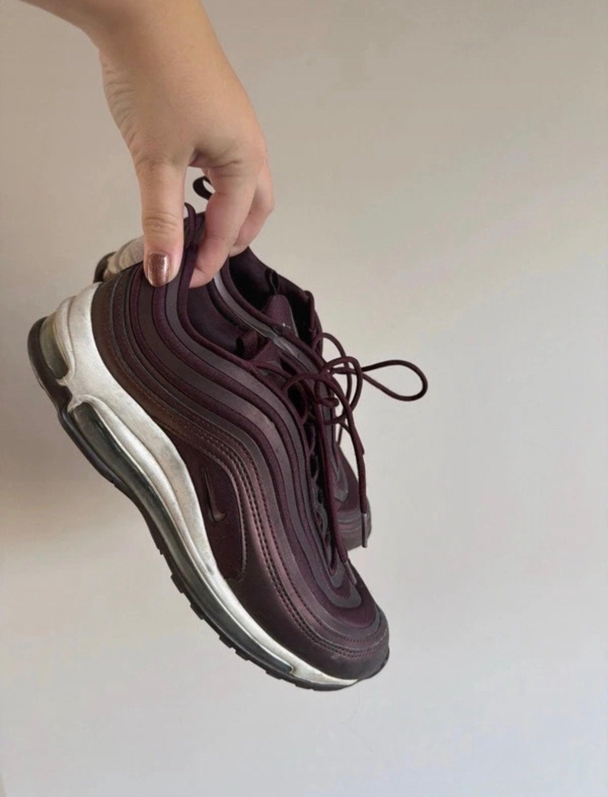 Nike Air Max 97 Sneakers - Bordeauxrood, Kleding | Dames, Ophalen of Verzenden, Gedragen, Overige kleuren, Sneakers of Gympen