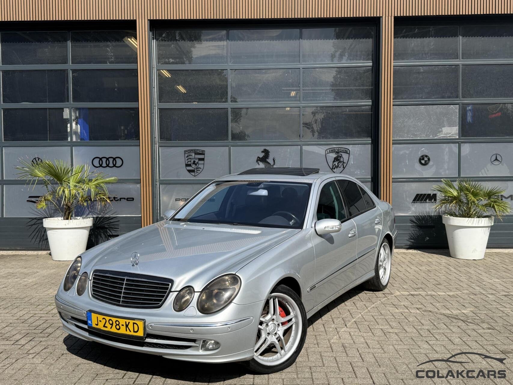 Mercedes E-klasse 350 Avantgarde-V6-Airco-Schuifdak-NieuwAPK, Auto's, Automaat, Achterwielaandrijving, Gebruikt, Euro 4