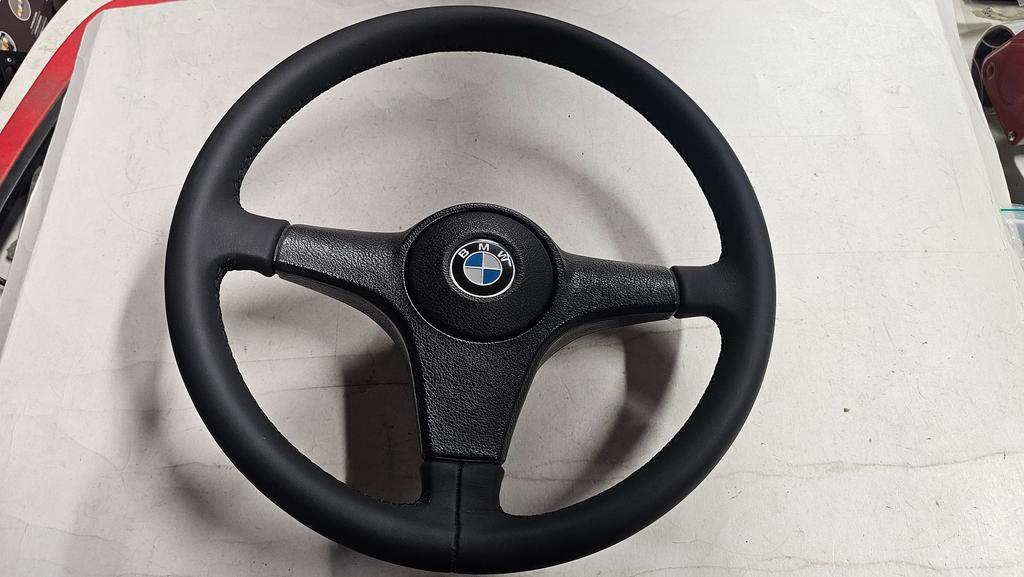 Origineel 385 MM sportstuur BMW 3 serie E30 32331155031 1155, Auto-onderdelen, -, -, Ophalen of Verzenden, Gereviseerd