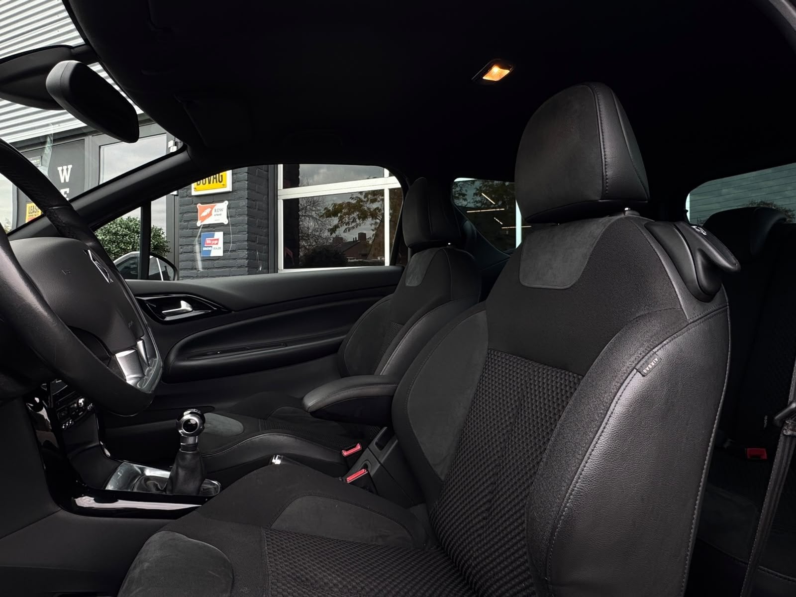 Citroën DS3 1.2 VTi Business, Airco, Bluetooth, Stoelverwar, Auto's, Voorwielaandrijving, Gebruikt, 1199 cc, Bruin