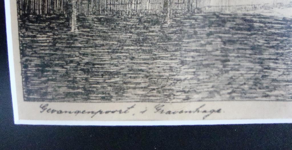 s'Gravenhage , gevangenispoort - Dongen 1900-1944 ingelijst, Antiek en Kunst, Kunst | Etsen en Gravures, Ophalen of Verzenden