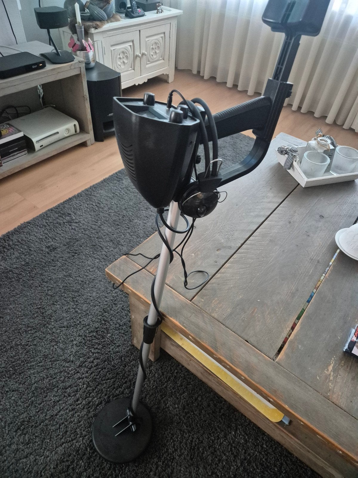 Metaaldetector goede staat., Discriminatie metaaldetectie, Zo goed als nieuw, 30 cm of minder, Ophalen