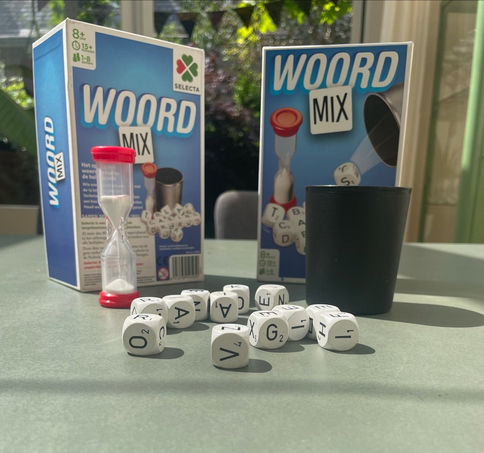 Woord Mix - Het leuke woordenspel voor de familie!, Vijf spelers of meer, Ophalen, Zo goed als nieuw