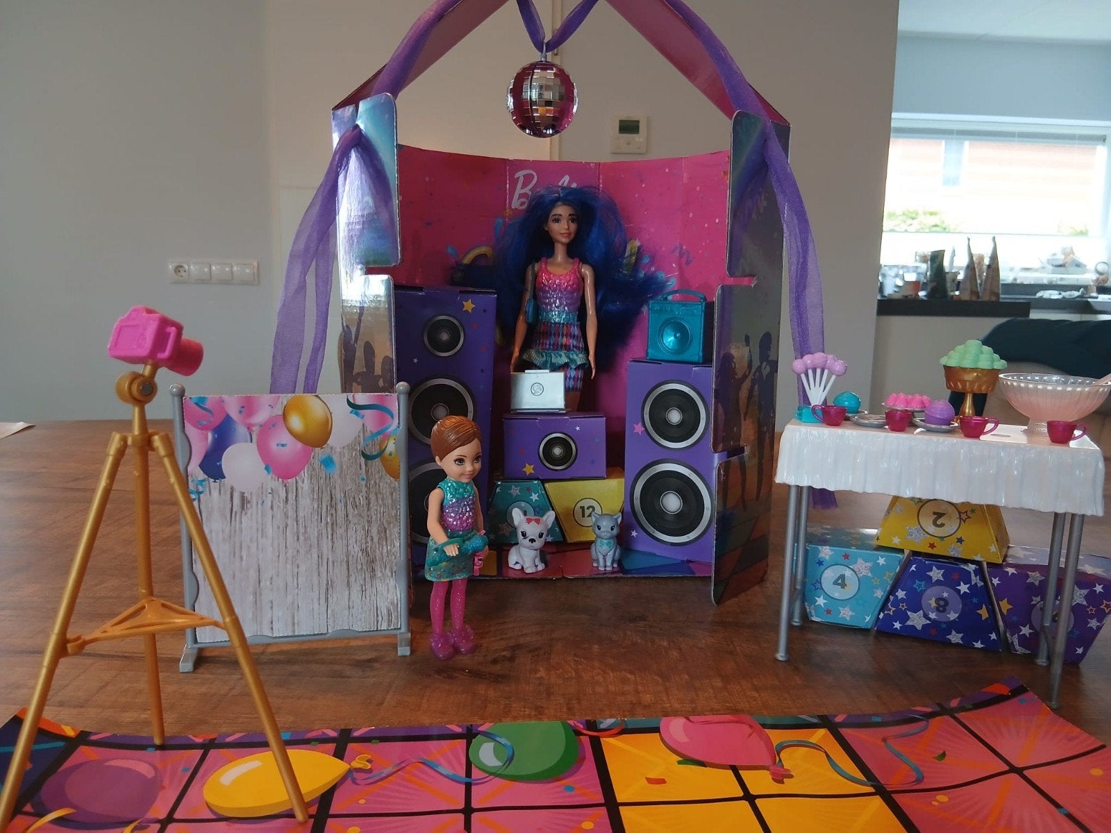 Barbie Color Reveal Feest Pop met Accessoires, Ophalen, Zo goed als nieuw, Barbie