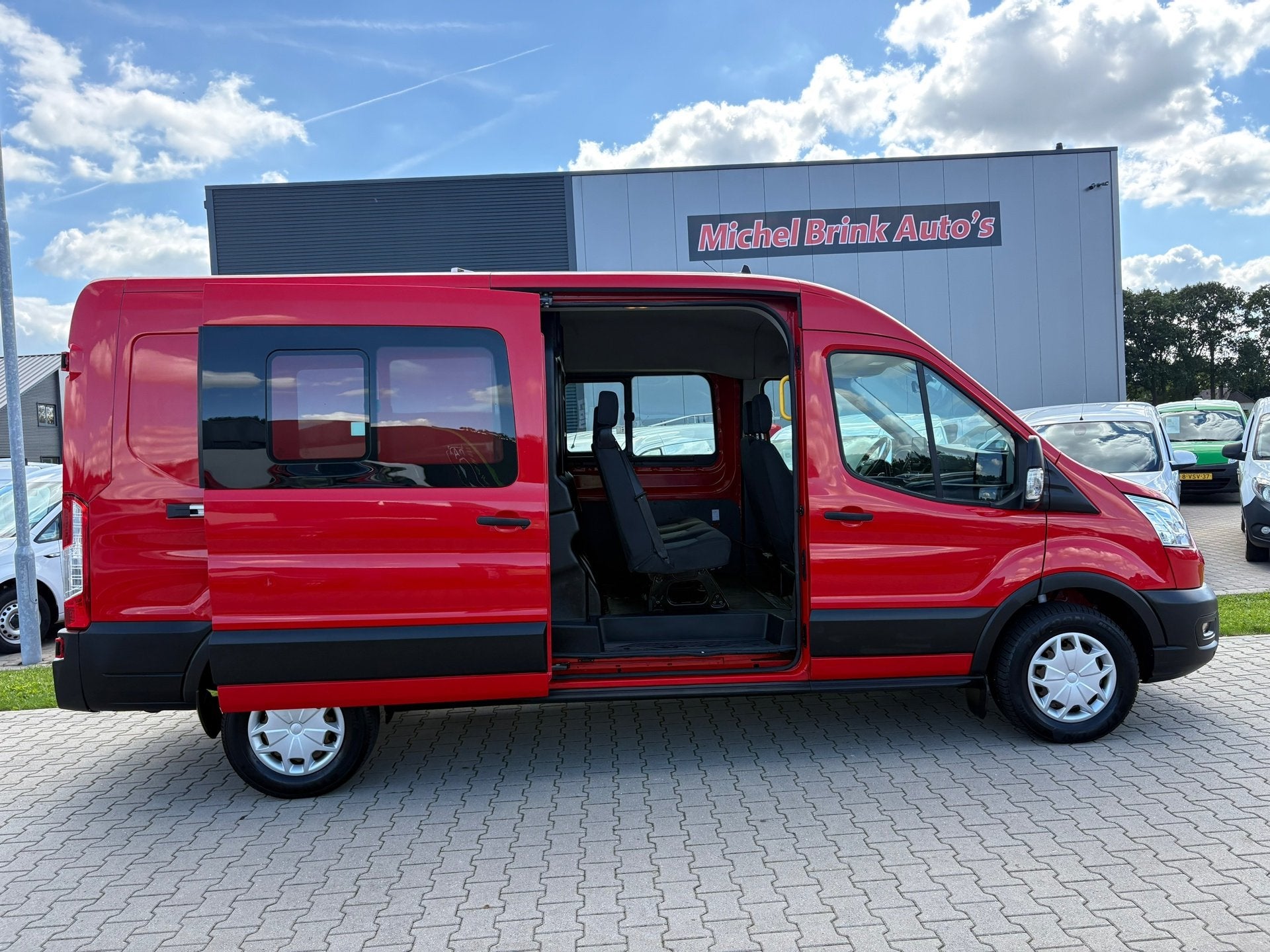 Ford Transit 350 2.0 TDCI L3H2 Trend RWD Dubbele cabine, Auto's, Bestelauto's, 4 cilinders, Navigatiesysteem, 2800 kg, Bedrijf