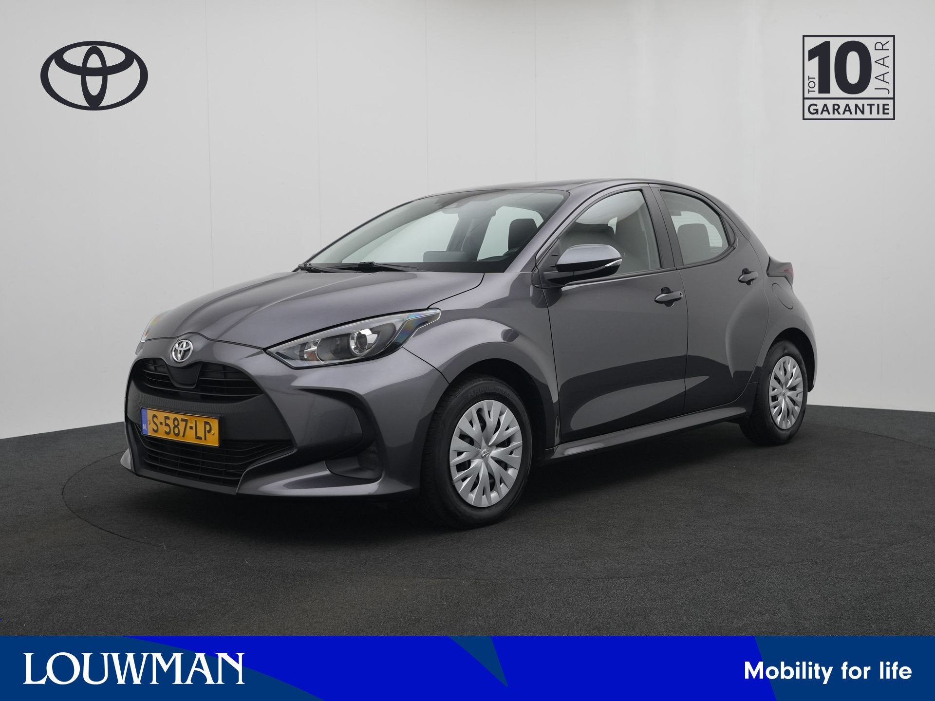Toyota Yaris 1.5 VVT-i Active | Airco | Parkeercamera | Adap, Auto's, Bedrijf, Handgeschakeld, 19 km/l, 850 kg