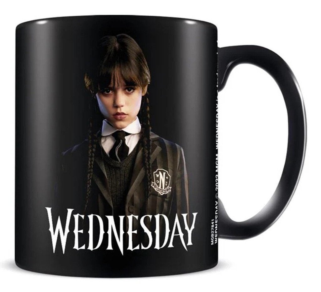 Partij zwarte Wednesday Addams keramische mokken, Verzamelen, NHP International, Ophalen of Verzenden, Info@nhp-international.com
