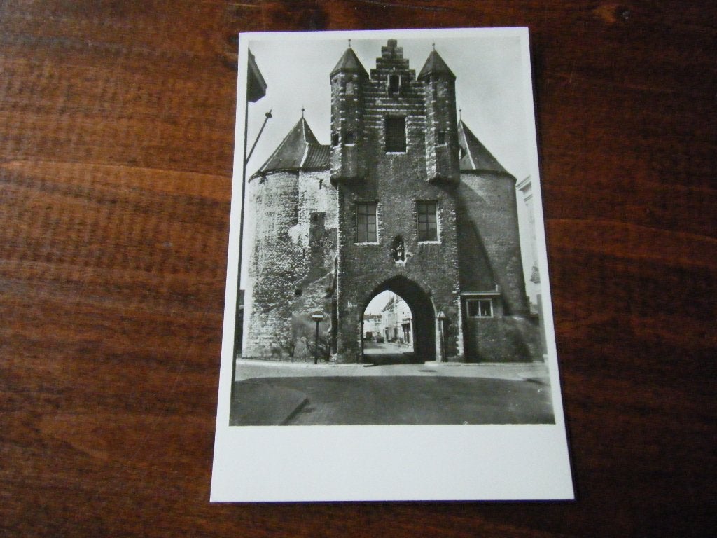 X4 - Bergen op Zoom - Lieve Vrouwenpoort - Mooi/Oud, Ophalen of Verzenden, 1940 tot 1960, Noord-Brabant