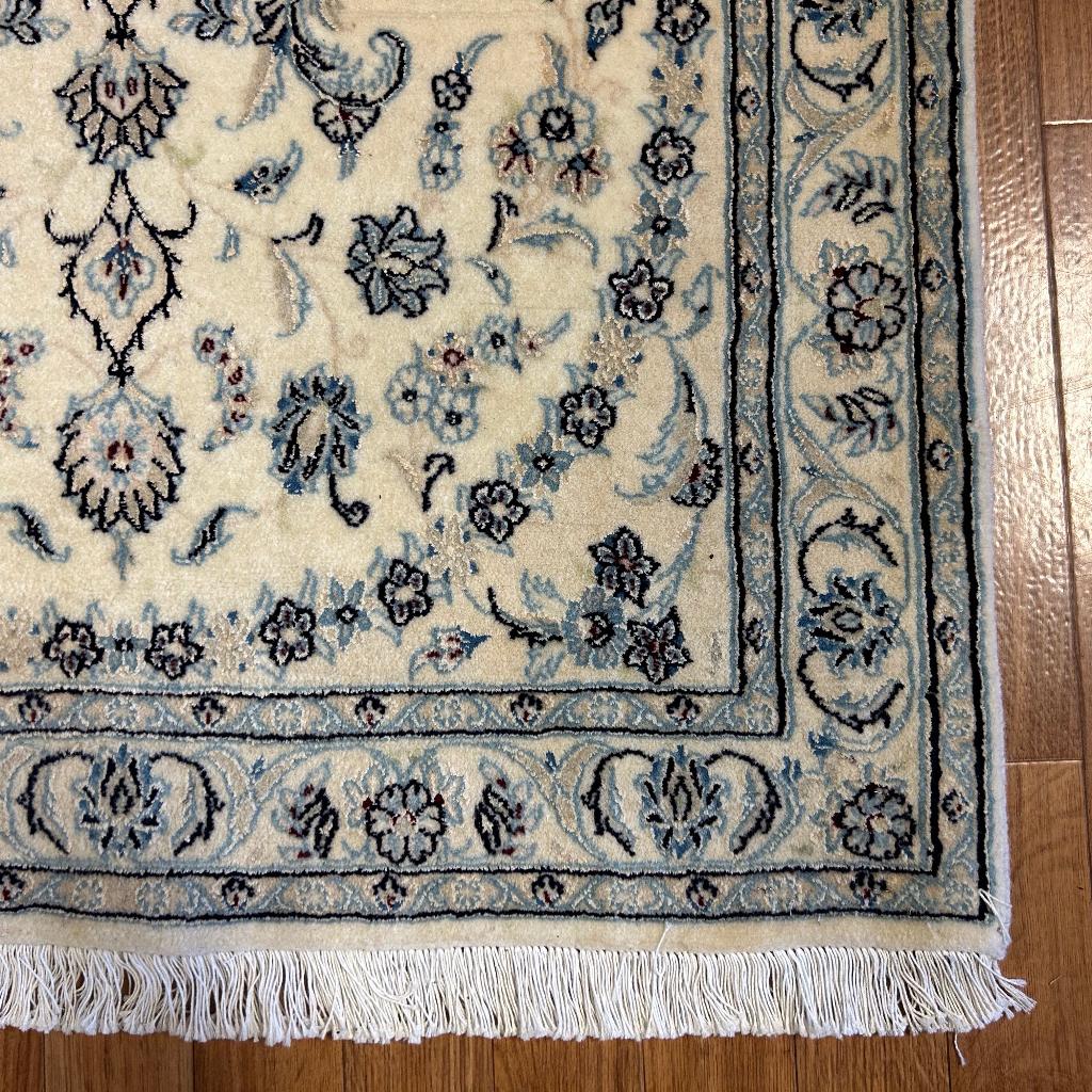 Trendy Origineel Perzisch tapijt - Wol met zijde 146 x 94cm, TTM Wonen, Meubels – (Perzische) Tapijten en Woonaccessoires, 100 tot 150 cm