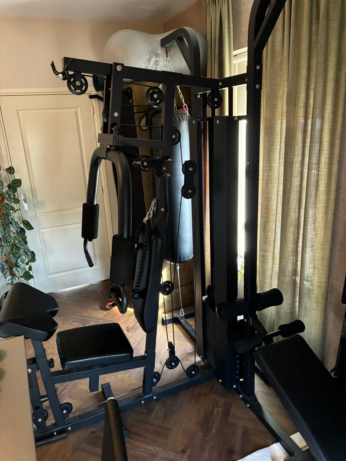 Multigym Home Gym Fitnessstation met gewichtsblok, Ophalen, Zo goed als nieuw, Benen, Krachtstation