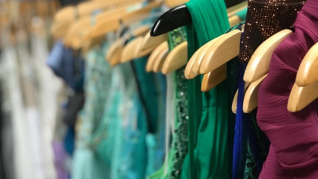 Winkelrestanten/restpartij galajurken/avondjurken, Kleding | Dames, Dames-kledingpakketten, Nieuw, Maat 38/40 (M), Ophalen