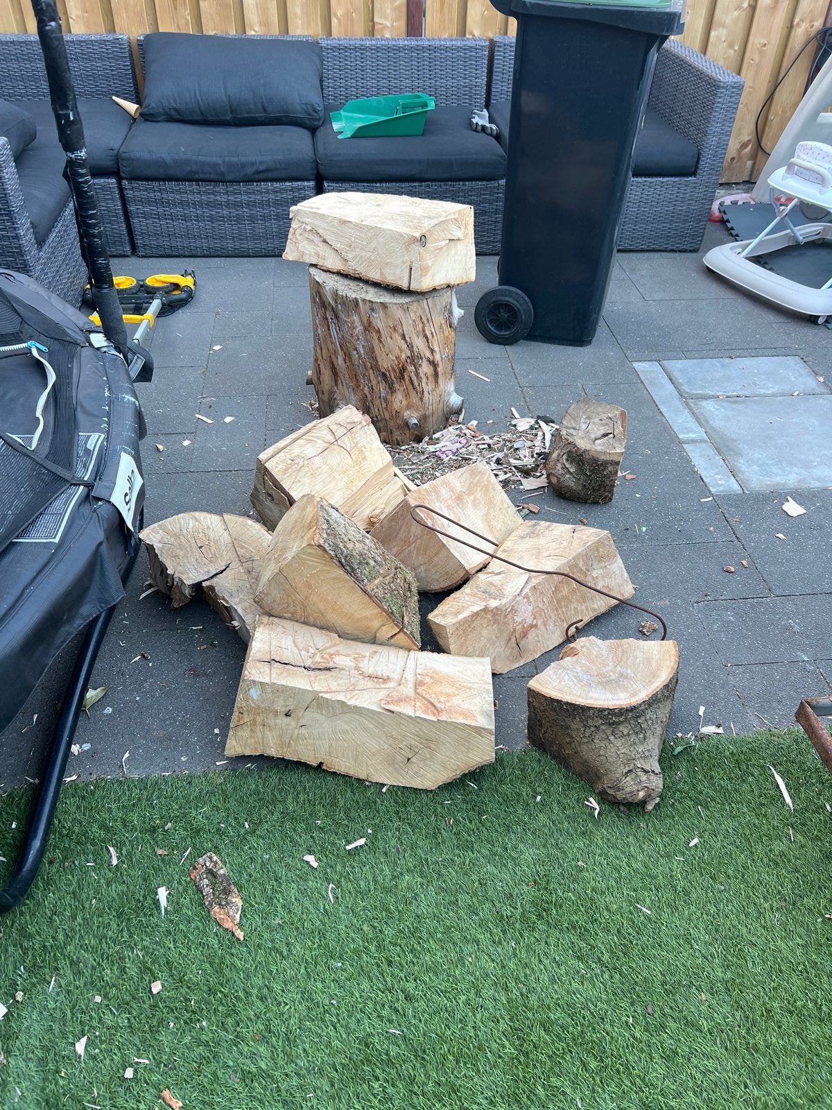 Gratis af te halen: Dikke stukken beukenhout, Minder dan 3 m³, Ophalen of Verzenden, Beukenhout, Blokken