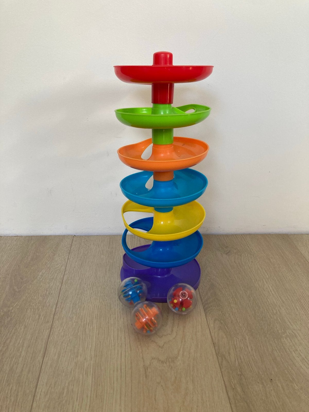 Kleurrijke spiraaltoren met 3 rammelballen, Ophalen, Gebruikt, Overige typen, Met geluid