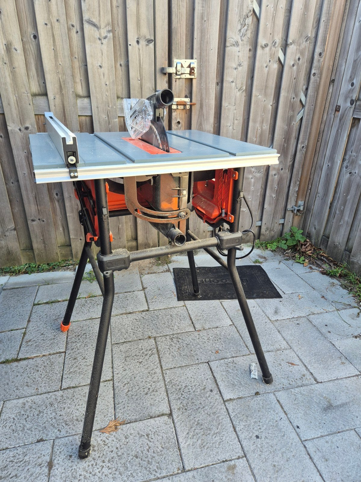 Black+Decker BES720 Tafelzaag 1800W, Doe-het-zelf en Verbouw, Ophalen, Cirkelzaag, 70 mm of meer, Black+Decker
