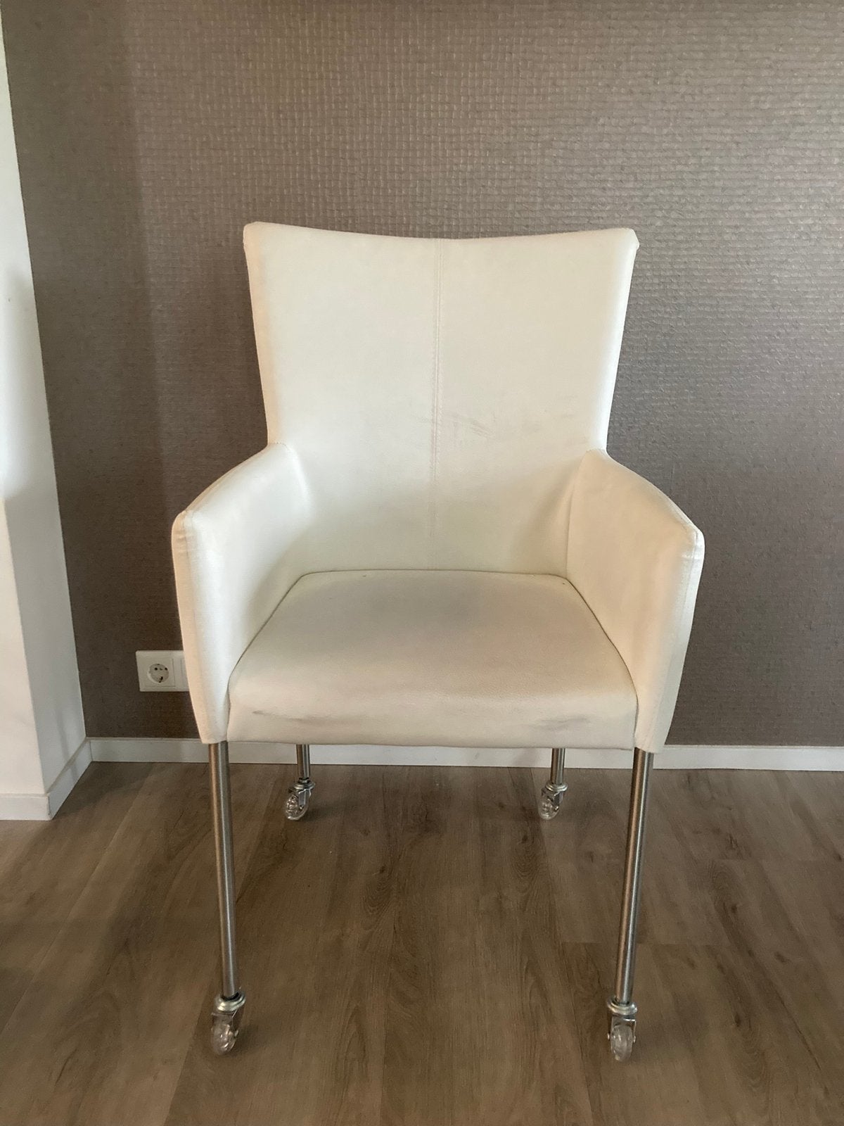 Leren stoel wit met wieltjes, Huis en Inrichting, Stoelen, Gebruikt, Wit, Leer, Ophalen of Verzenden