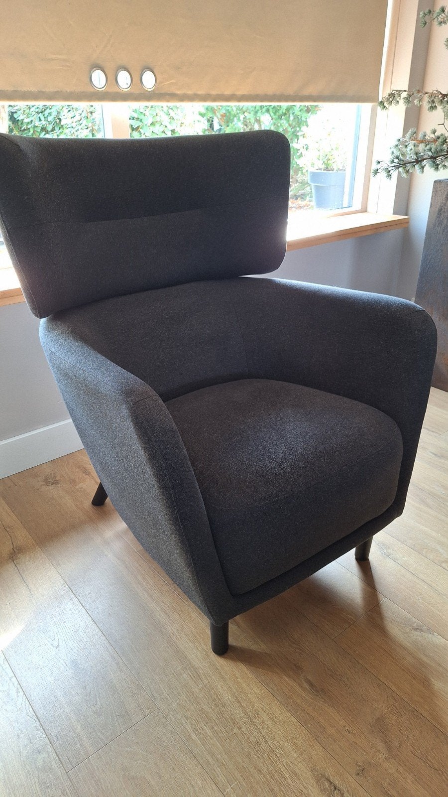 Ikea Oskarshamn fauteuil zwartgrijs met zwarte poten, Huis en Inrichting, Ophalen, Modern, Scandinavisch, 75 tot 100 cm, Zo goed als nieuw