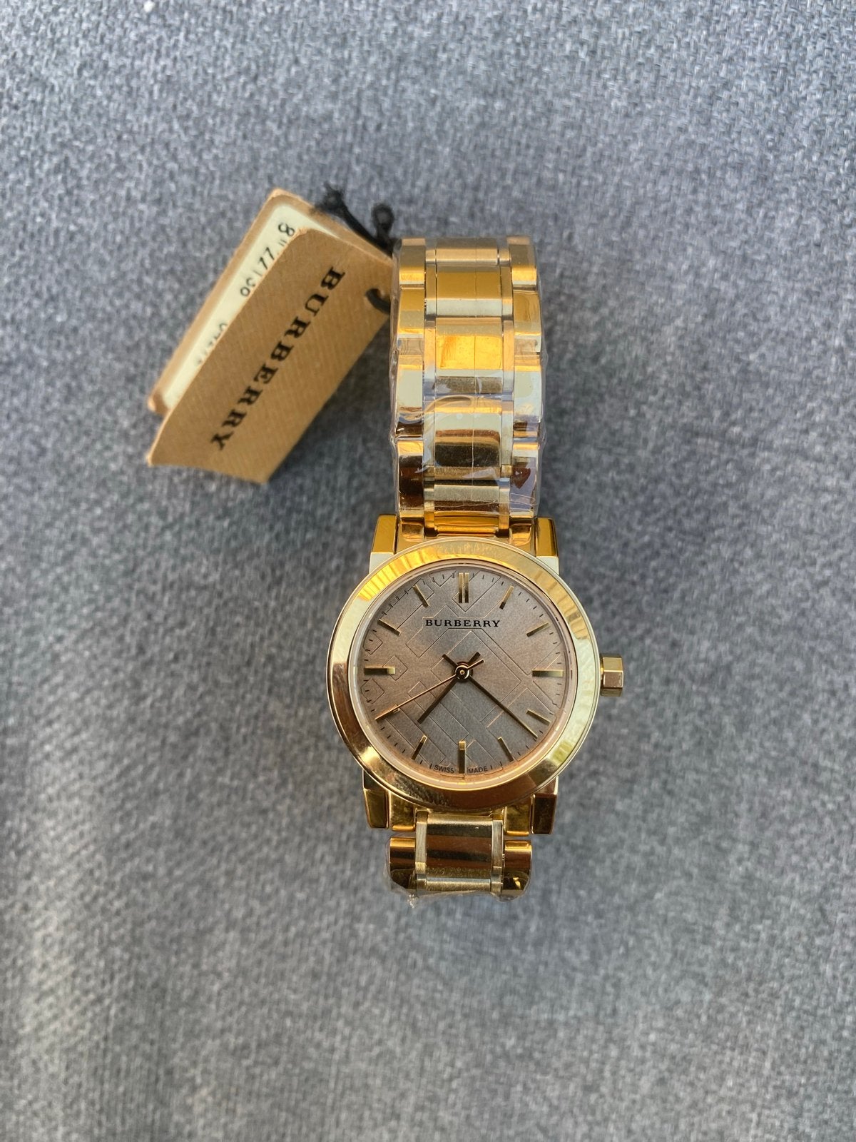 Burberry Dameshorloge Goudkleurig - Zo goed als nieuw, Sieraden, Tassen en Uiterlijk, Horloges | Dames, Overige merken, Polshorloge