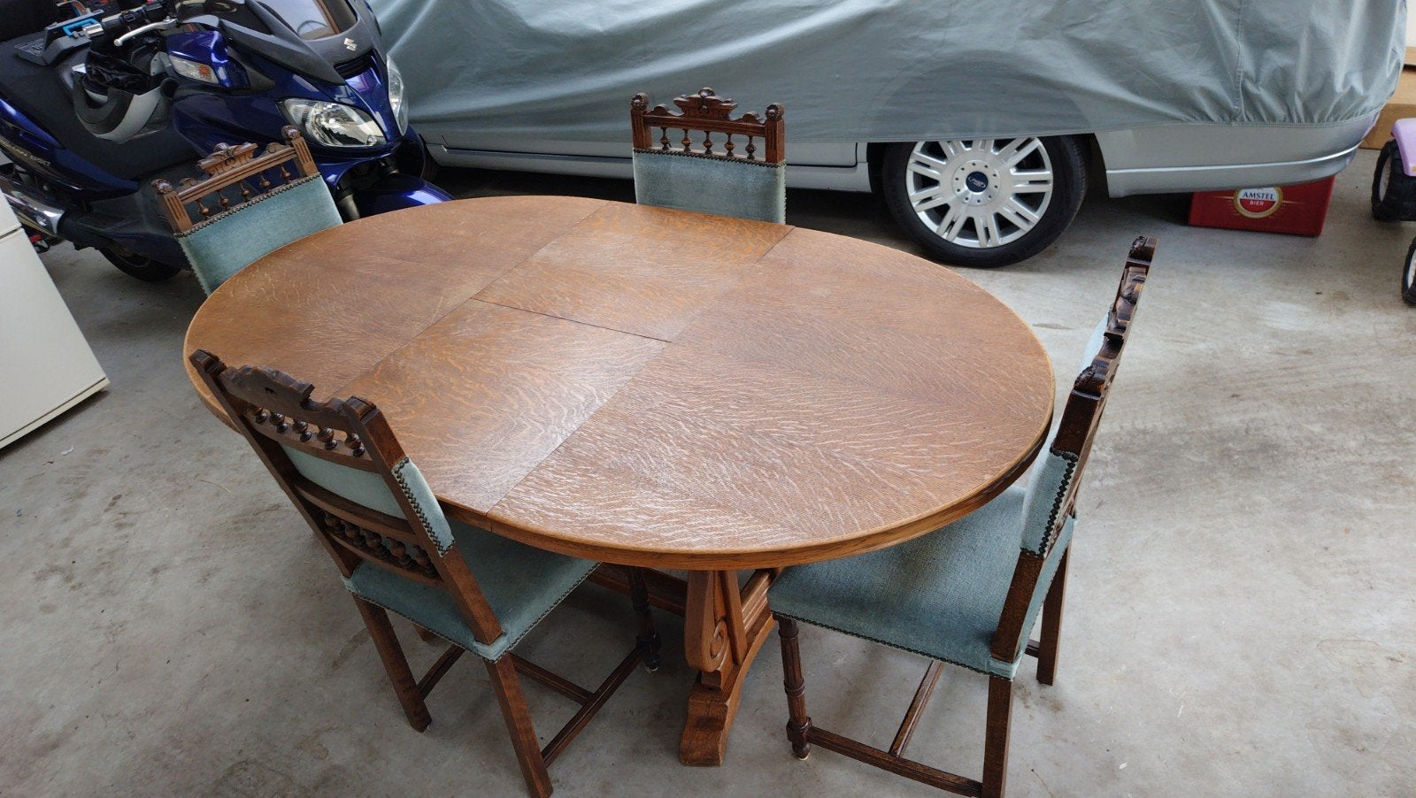 Antieke eettafel met 4 stoelen, Ophalen