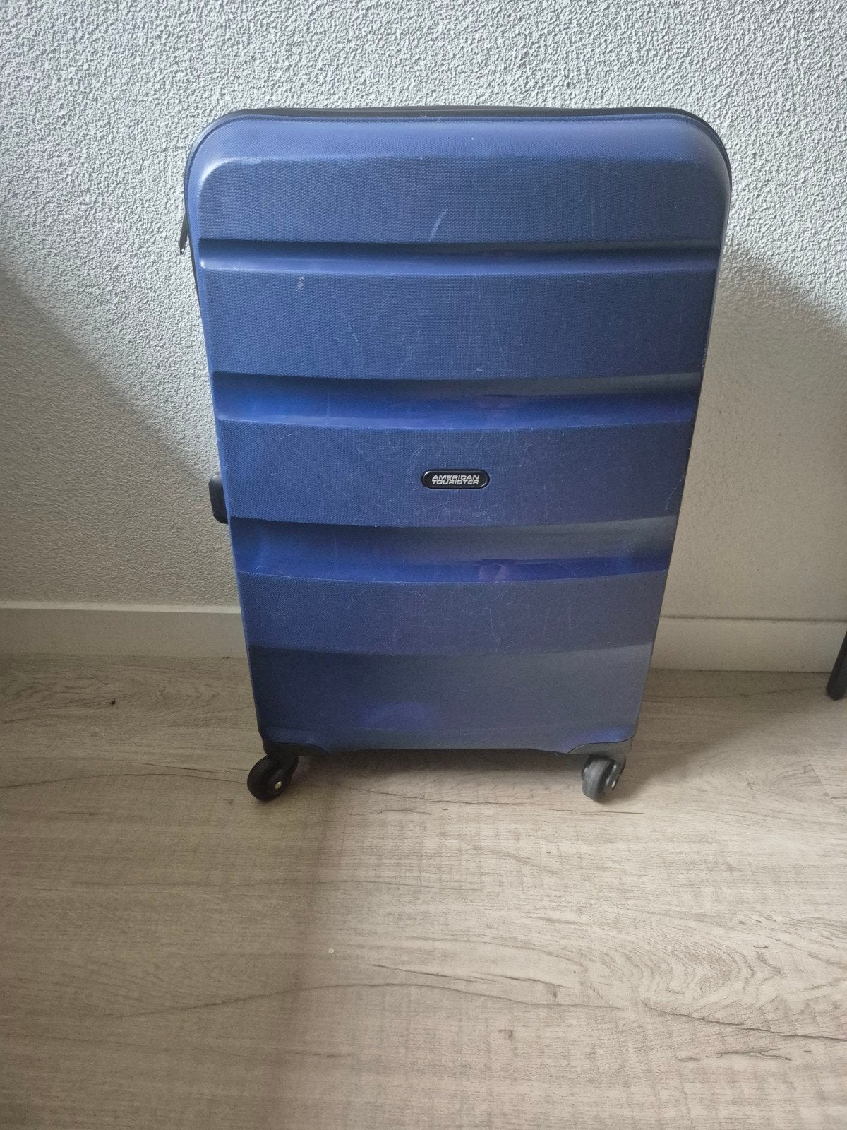 American Tourister Koffer - Blauw spinner, Ophalen of Verzenden, Blauw, 30 cm of meer, Wieltjes