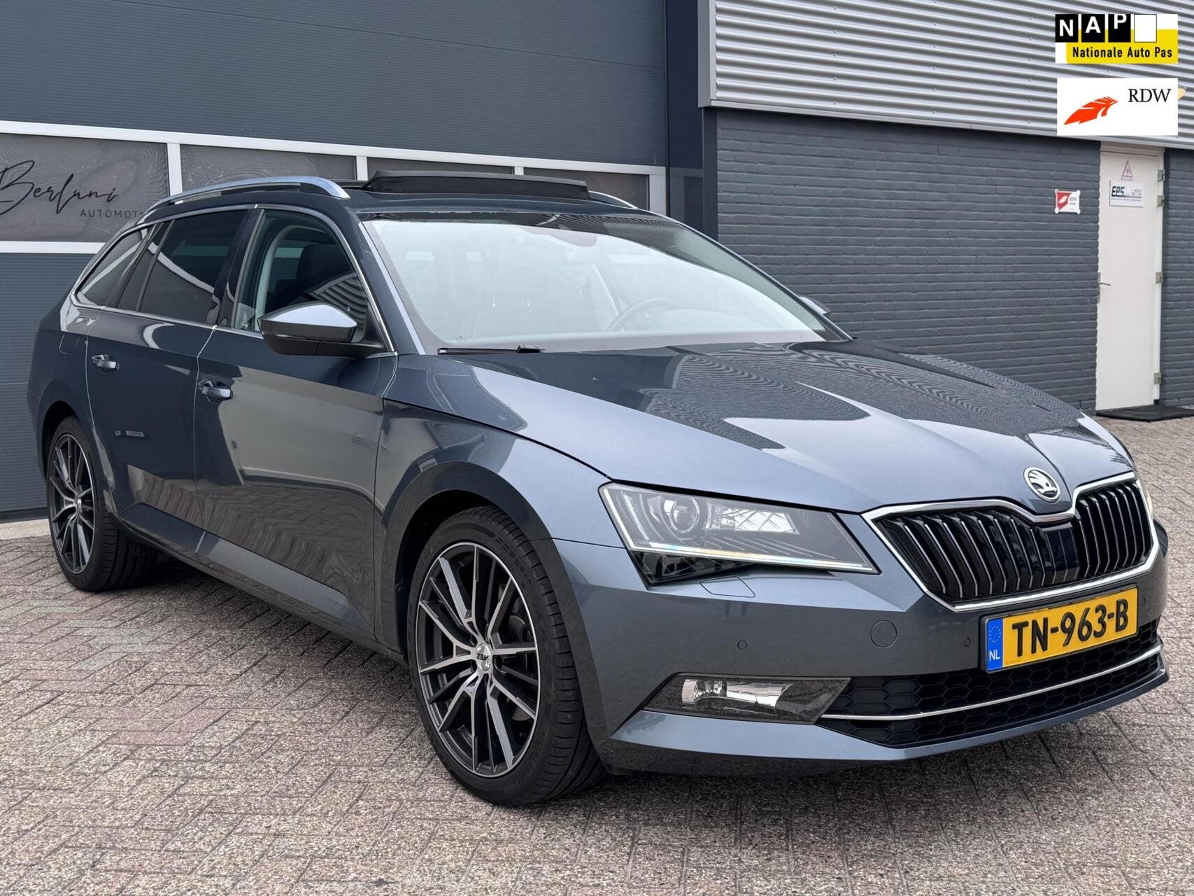 Skoda Superb Combi 1.6 TDI PANO|BTW|AUTOMAAT|EXPORT MOGELIJK, Auto's, Automatische klimaatregeling, Stof, Gebruikt, 4 cilinders