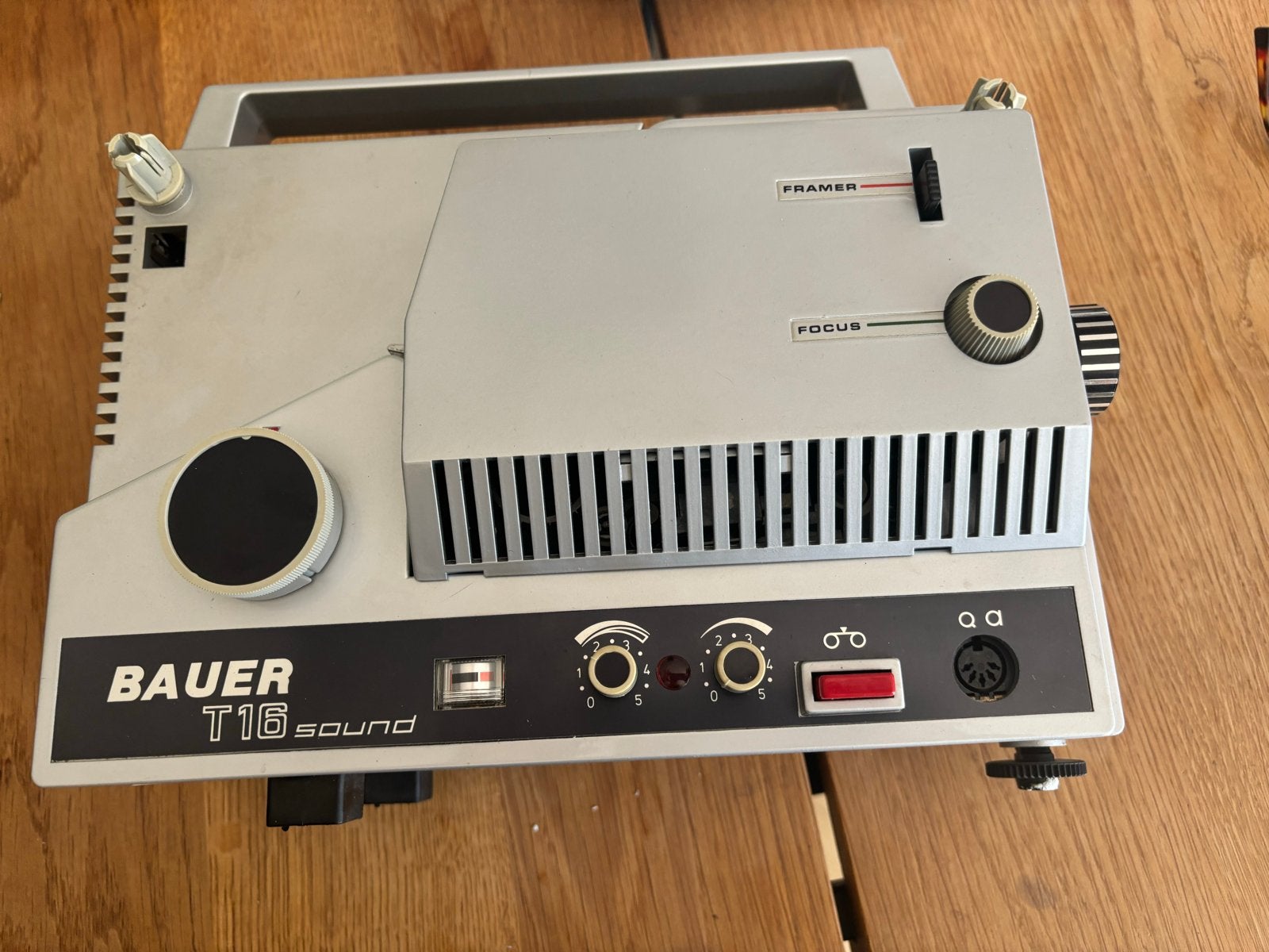 Bauer T16 Sound Super 8 Filmprojector met Handleiding, Ophalen of Verzenden, Gebruikt, Overige typen
