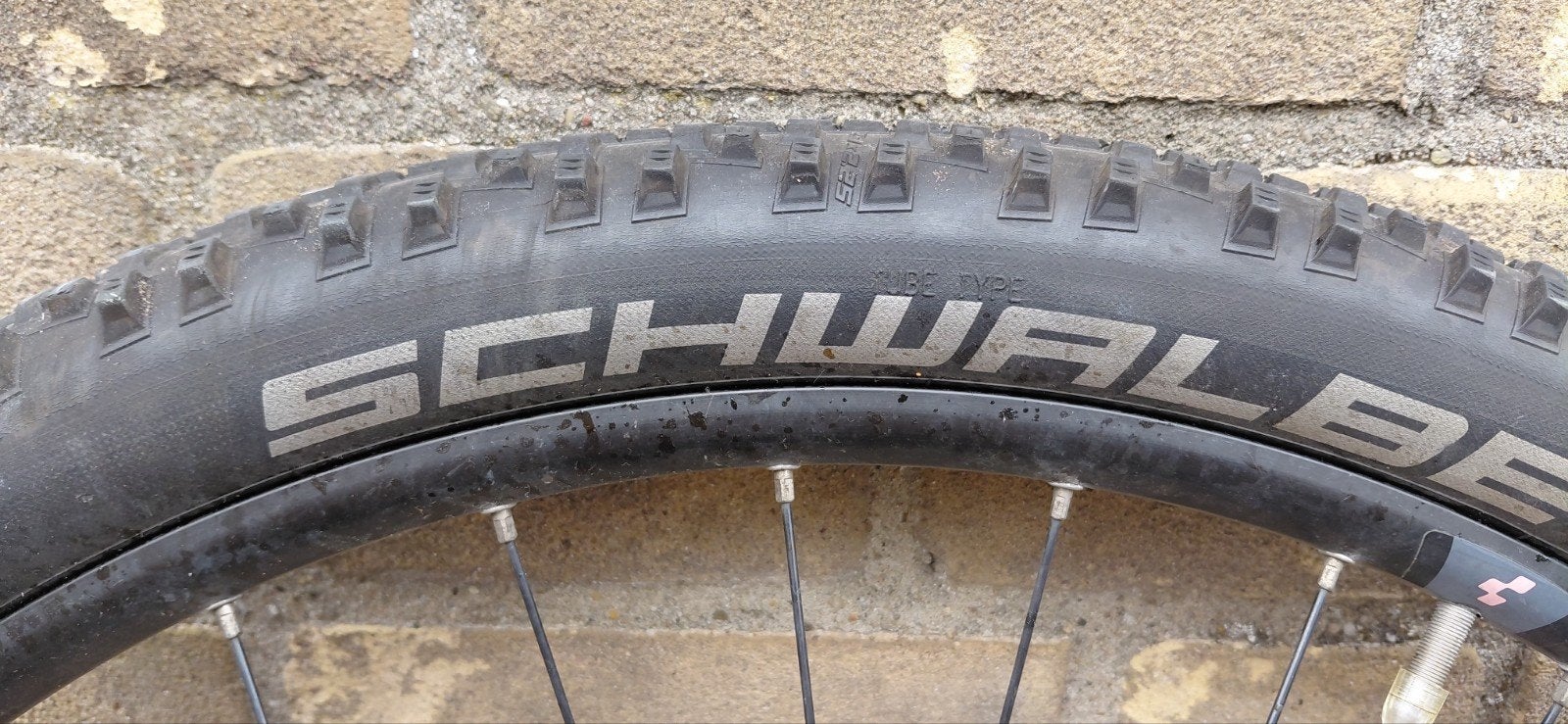 28-inch Alexrims ZX20 Voorwiel met Schwalbe Smart Sam Plus, Wiel, Gebruikt, Ophalen of Verzenden, Kijk maar