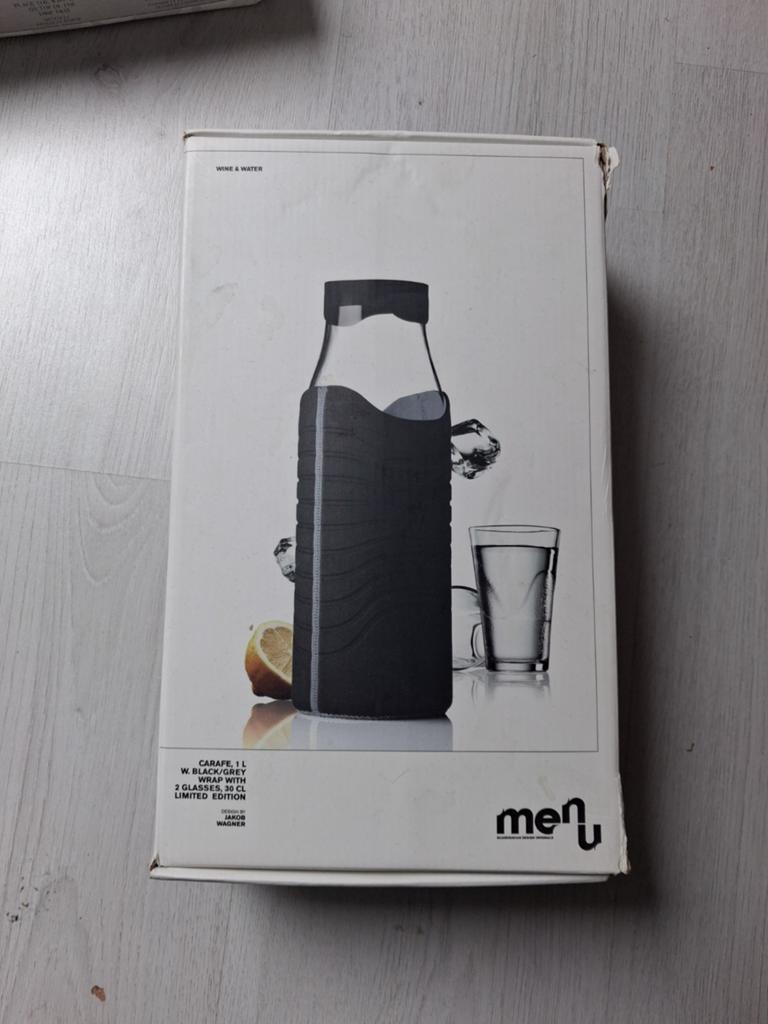 Menu waterfles 1L met 2 glazen en hoes - Limited Edition, Ophalen of Verzenden