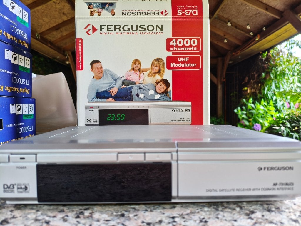 Ferguson DVB-S digitale satellietontvanger, Audio, Tv en Foto, Ophalen of Verzenden, Zo goed als nieuw, (Schotel)antenne-accessoires