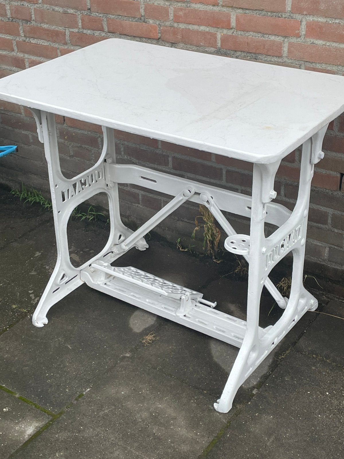 Tafeltje gietijzer, Ophalen