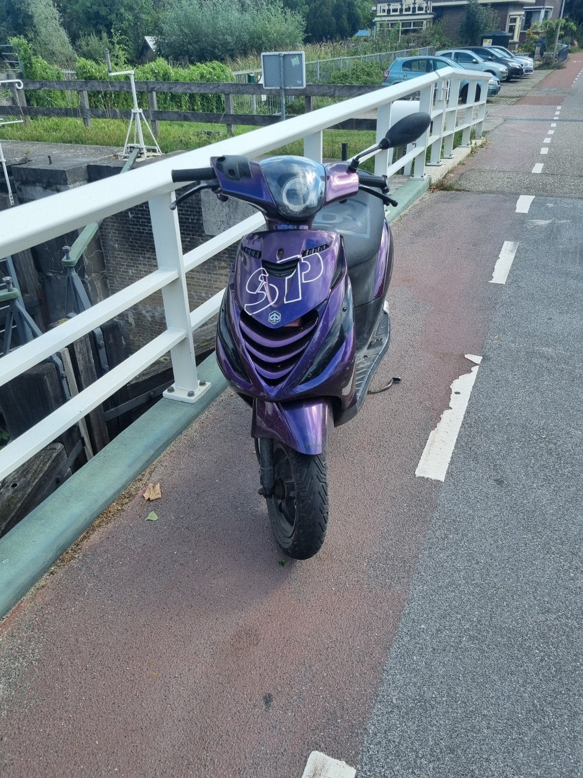piaggio zip 4t  brom, Fietsen en Brommers, Scooters | Piaggio, Ophalen, Maximaal 45 km/u, Zip, Zo goed als nieuw