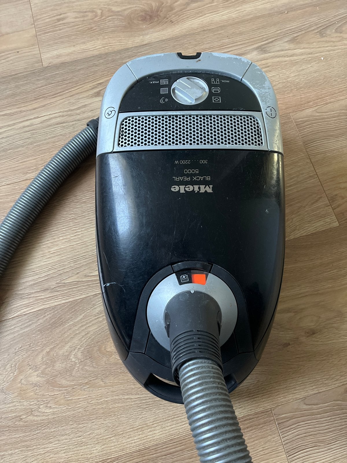 Miele Black Pearl 5000 defect, Witgoed en Apparatuur, Gebruikt, Miele, 2000 watt of meer, Sledestofzuiger