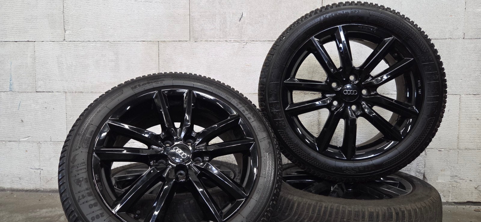 17" Audi A3 VW Golf Caddy Skoda Octavia velgen winterbanden, Auto-onderdelen, Banden en Velgen, Gebruikt, Banden en Velgen, 17 inch