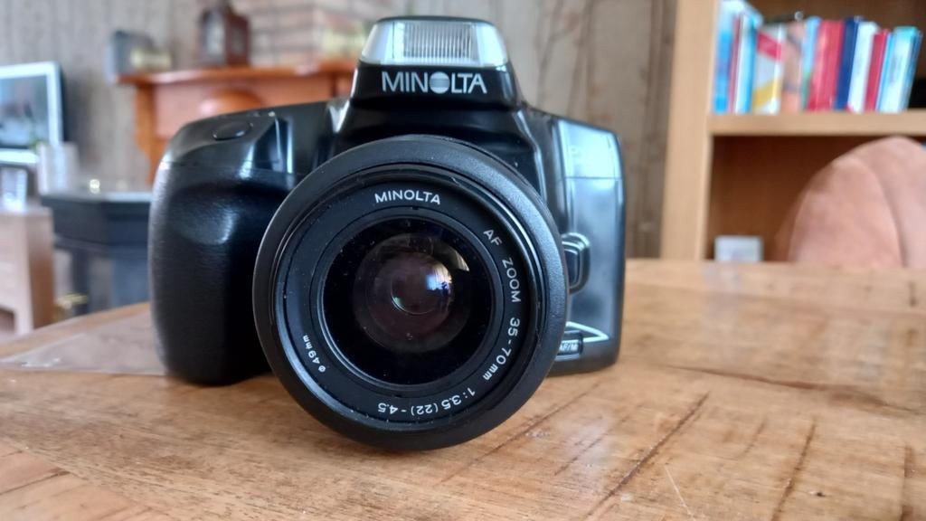 Minolta Dynax 300si Spiegelreflexcamera met AF Zoom lens, Audio, Tv en Foto, Fotocamera's Analoog, Verzenden