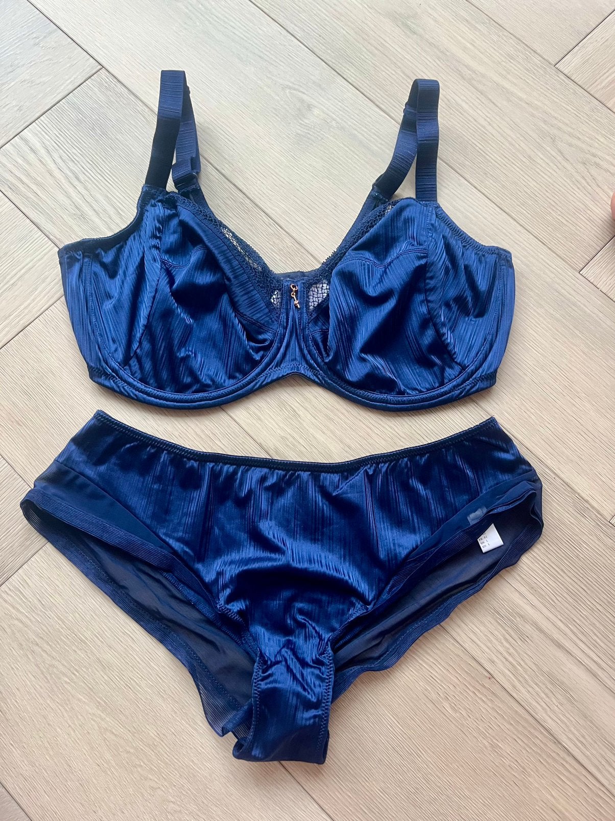 Prima Donna Twist Set 90E/42 Knokke (LEES BESCHRIJVING), Setje, Verzenden, Blauw