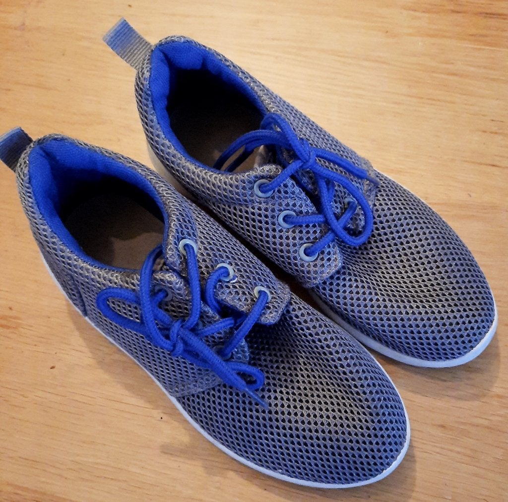 Leuke grijze gympen maat 32, Gebruikt, Schoenen, Ophalen of Verzenden, Jongen