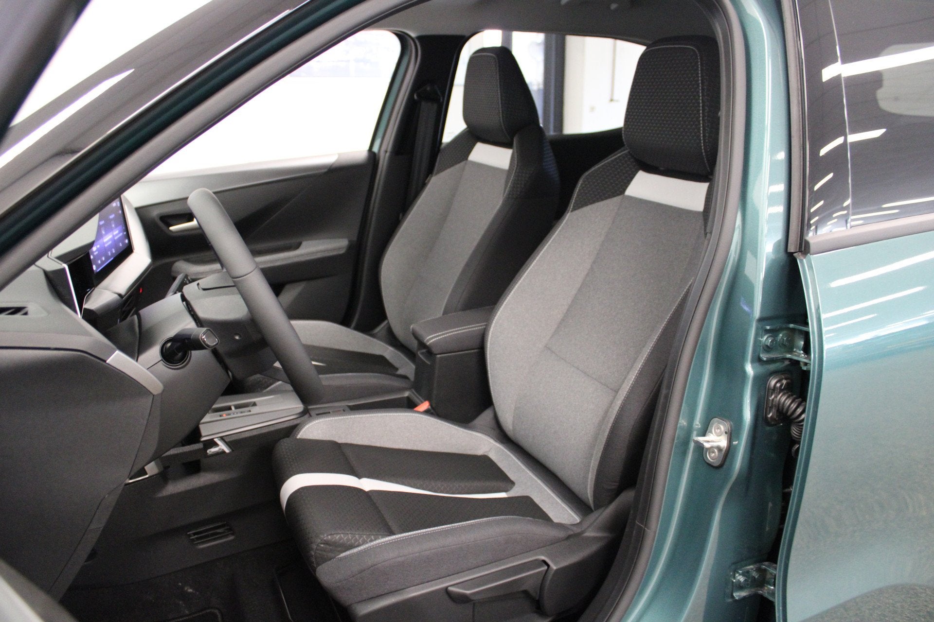 Opel Frontera 1.2 Turbo Hybrid GS 7p., Stof, Gebruikt, 1288 kg, 1199 cc
