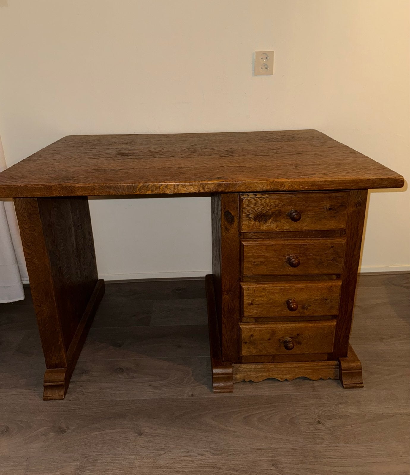 Massief eiken bureau met 4 laden – vintage/landelijke stijl, Antiek en Kunst, Ophalen