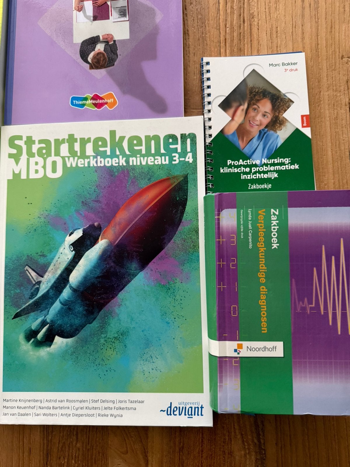 MBO 4, Traject V&V Verpleegkundige Theorieboeken Niveau 4, Boeken, Schoolboeken, Ophalen, Zo goed als nieuw, Overige niveaus, Nederlands