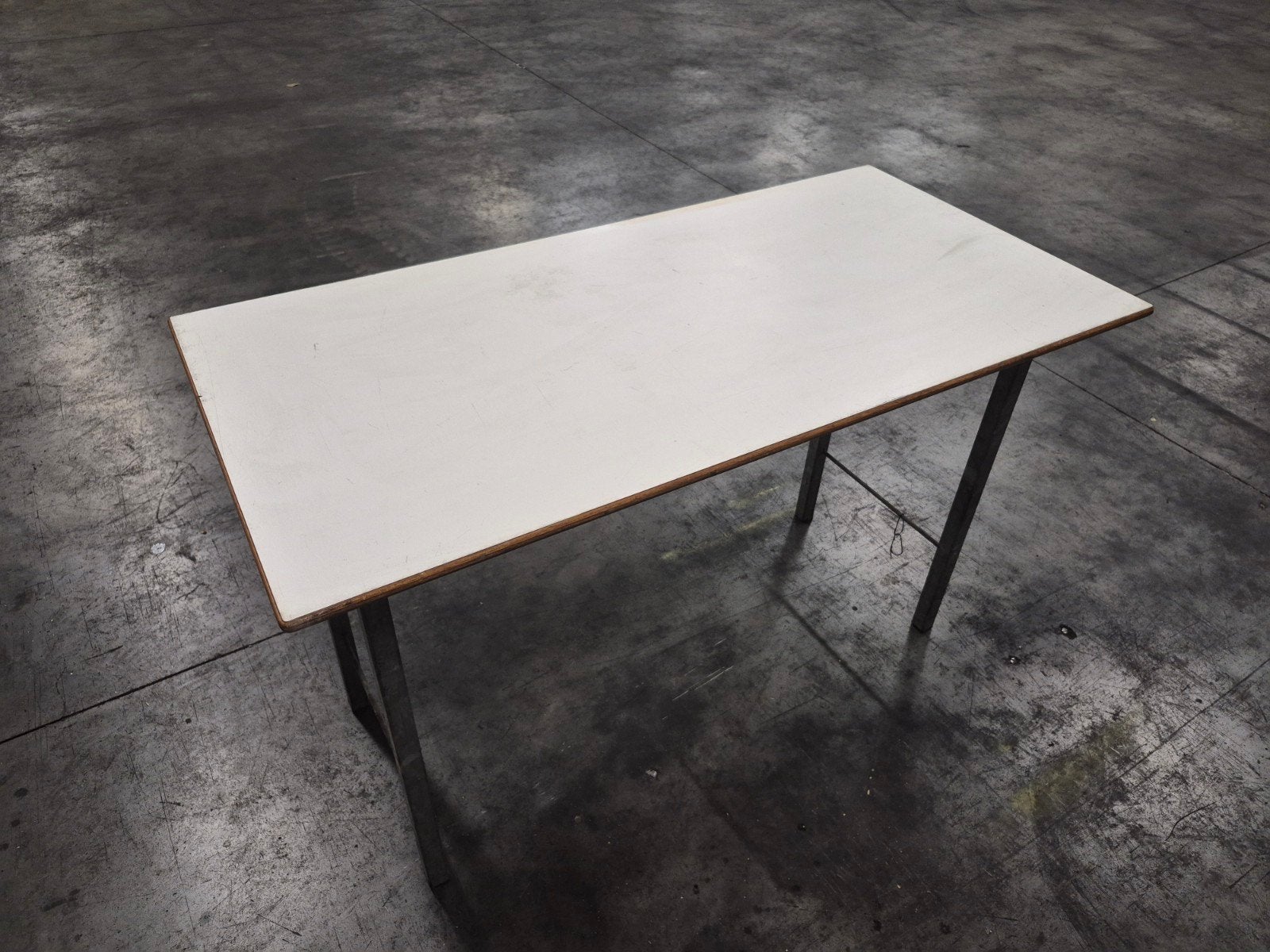 Werk / Inpak tafels, Ophalen, Rechthoekig, 75 cm of meer, 60 cm of meer